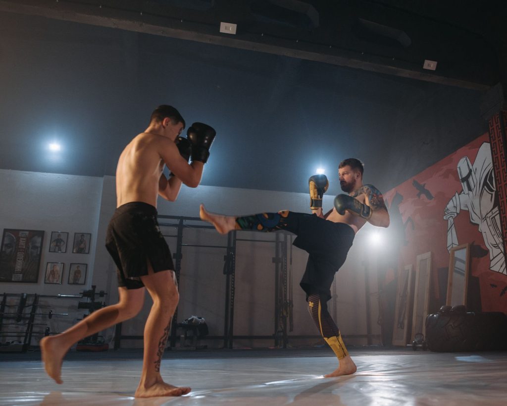Boxing vs. Kickboxing Which is More Versatile 1